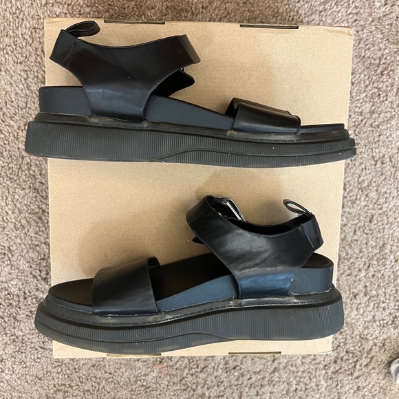 Pull & Bear Platform Sandals Black with Silver Hardware / Size 6 - Picture 12 of 15